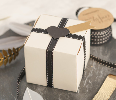 Elegant square box