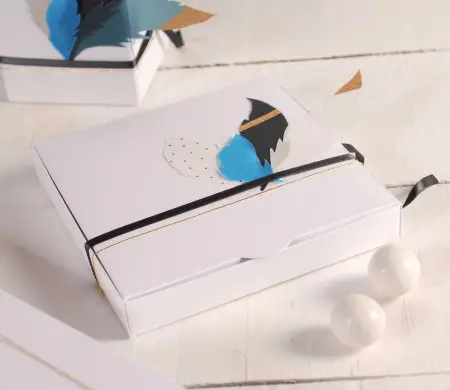 Scatola regalo piatta con...