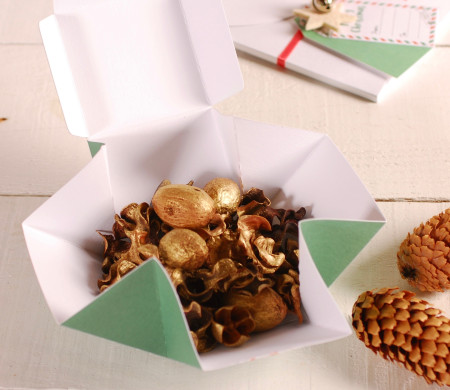 Christmas Square Box Decoration | SelfPackaging