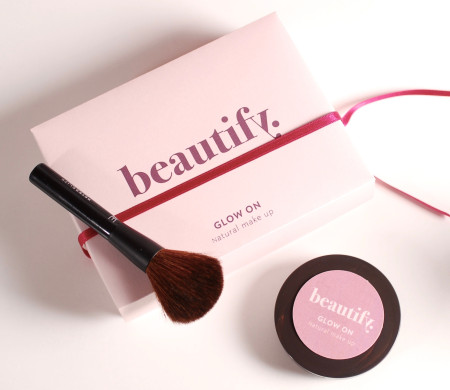 Packaging rose pour produits en poudre