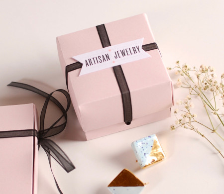 Caja para joyas con lazo Caja para joyas con lazo