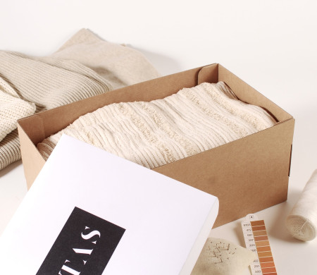 Kraft cardboard box for shoes, clothes or accessories