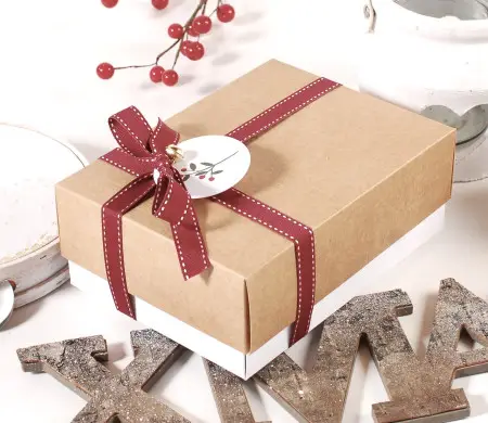 Caja de cartón para Navidad