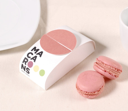 Printed box for two macarons.