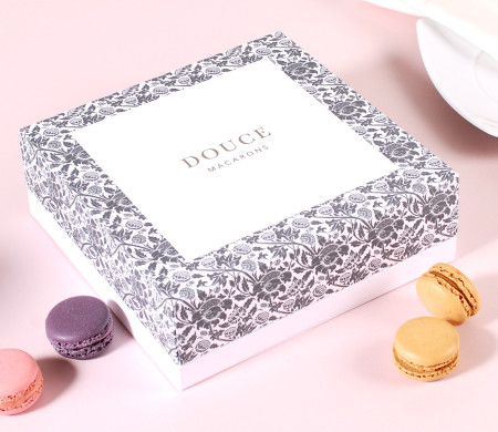Caja cuadrada con tapa para macarons. Caja cuadrada con tapa para macarons.