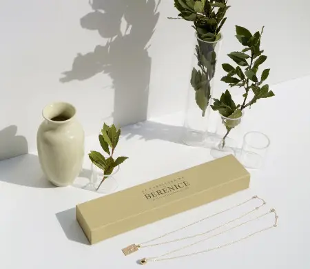 Caja alargada para joyas o...