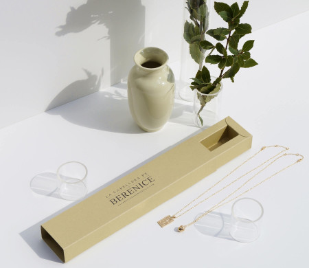 Längliche Schachtel für Schmuck