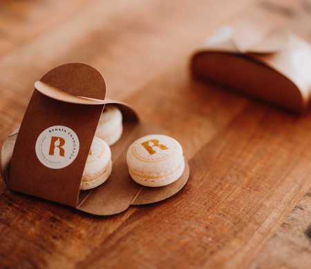 Box for macarons special for weddings