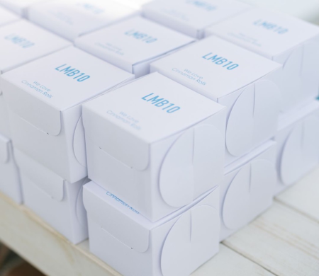 Cinnamon roll box