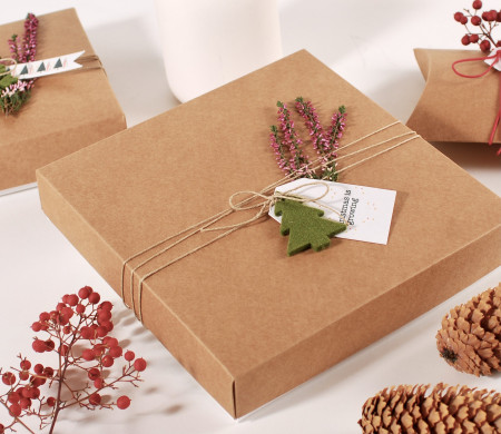 Boîte-cadeau de noël élégante Personnalisée | SelfPackaging