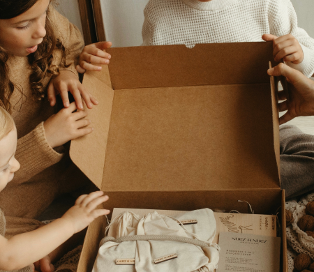 Nuez a Nuez cardboard shipping boxes
