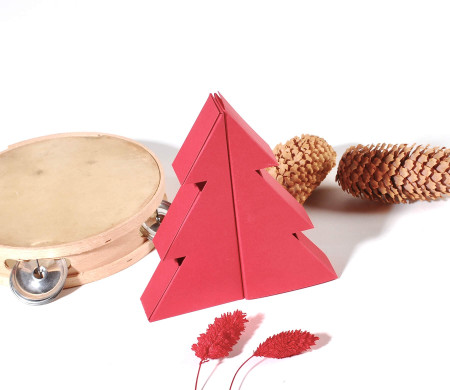 Super original box in the shape of a Christmas tree
