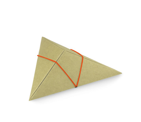 Caja Triangular de Cartón