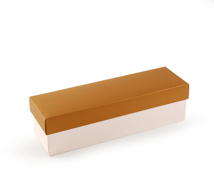 Individual wine box with lid made from laminated cardboard. Individual wine box with lid made from laminated cardboard.