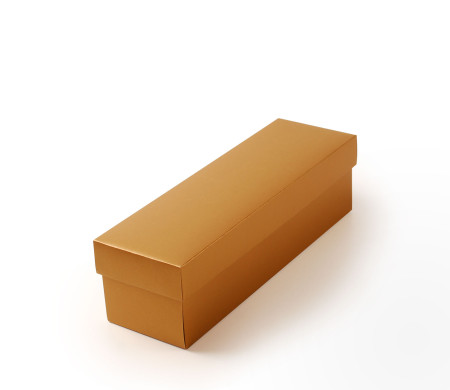Individual wine box with lid made from laminated cardboard.