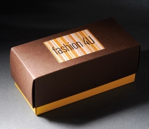 Rectangular gift box with lid