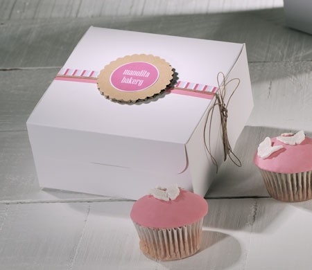 Caja para cupcakes con decoración rosa