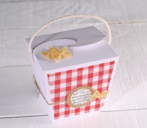 Gift box decorated with pasta