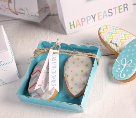 Turquoise gift box for cookies and macarons