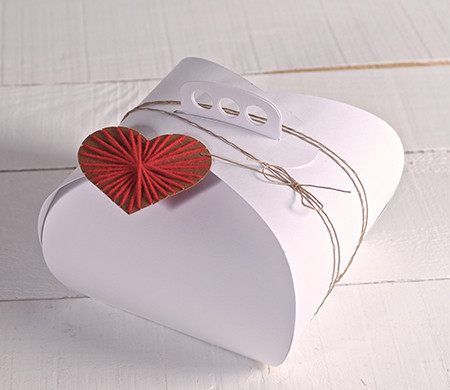 Boîte à Gâteaux Décorée avec un Coeur