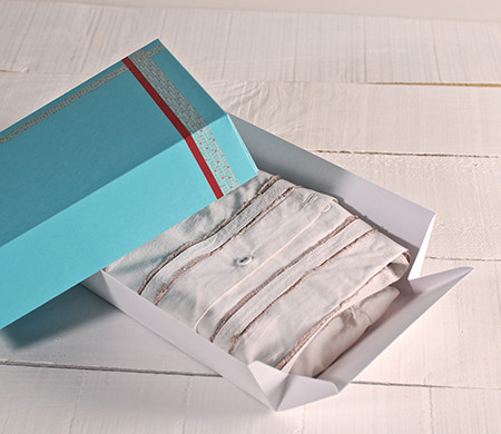 Scatole in cartone con coperchio
