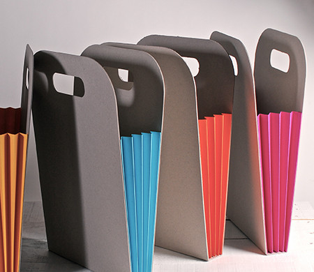Bolsa de Cartón con Fuelles de Colores Bolsa de Cartón con Fuelles de Colores