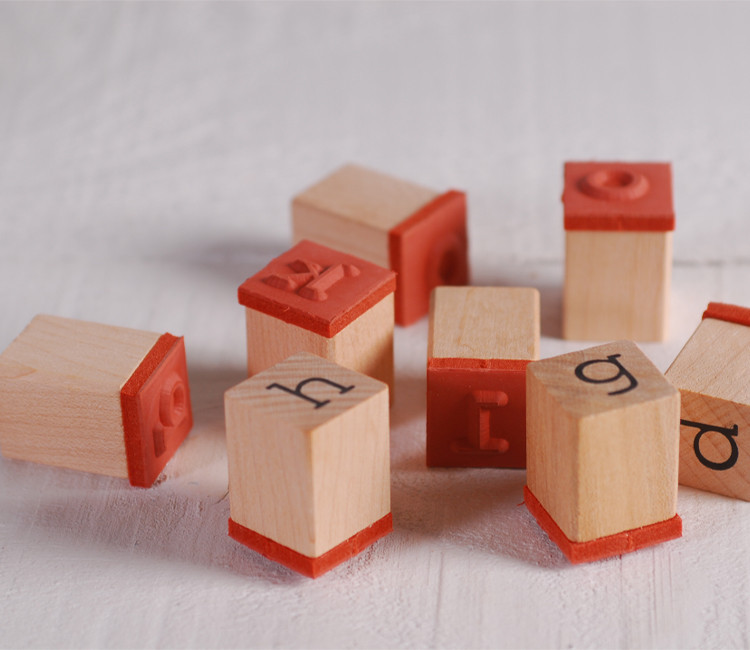 Kit de Sellos de Madera con Letras Kit de Sellos de Madera con Letras
