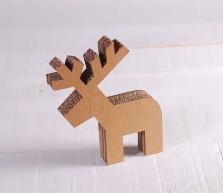Reno de cartón para decorar en Navidad