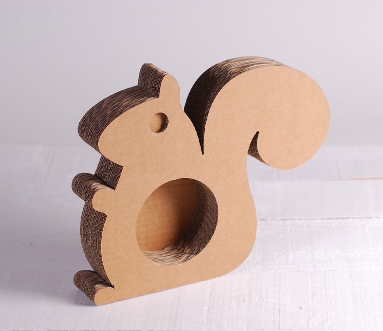 Ardilla de cartón para decorar Ardilla de cartón para decorar