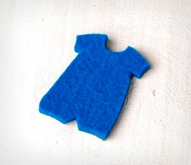 Robe d'enfant en feutrine pour cadeaux de bébés Robe d'enfant en feutrine pour cadeaux de bébés