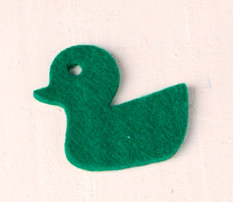 Patito de fieltro, simpático adorno para regalos Patito de fieltro, simpático adorno para regalos