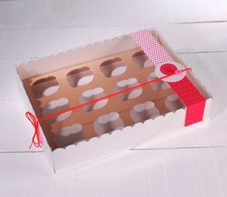 Scatola di cartone per 12 cupcake