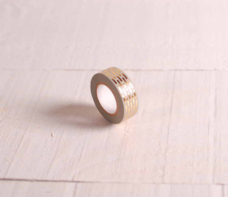 Graues Washi-Tape mit goldenem Aufdruck