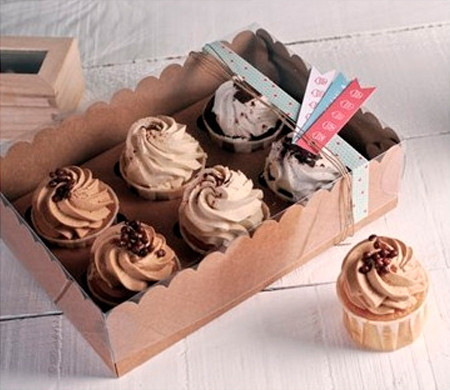 Decorated box for 6 cupcakes