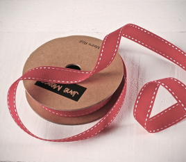 Nastro grosgrain rosso impunture