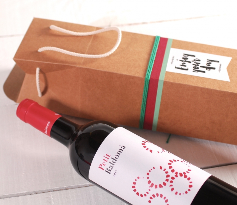 Caja de regalo de vino personalizada con asa - Shanghai Custom Packaging  Co., Ltd.
