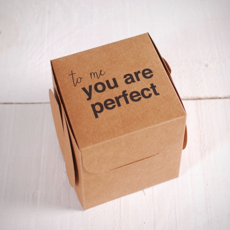 Cajas impresas con frase. You're Perfect