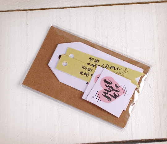 Kit with printed Love labels