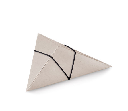 Caja Triangular de Cartón
