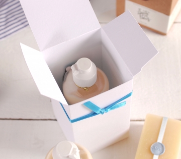 Small box for product presentation