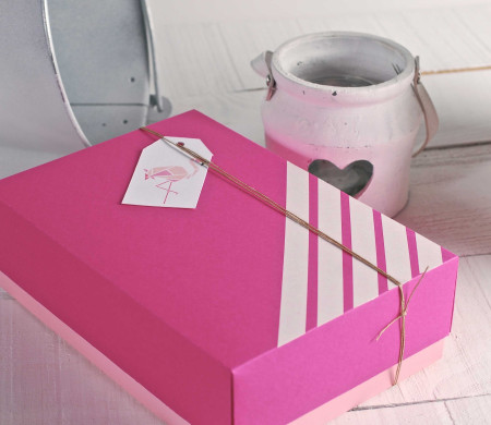 Box with flamingo printed card