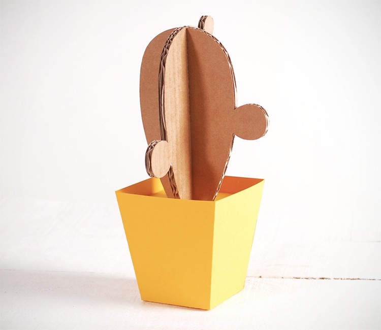 Cactus en Carton, avec des Pots en Couleur ! Cactus en Carton, avec des Pots en Couleur !