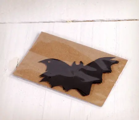 Murciélago de Cartulina para Halloween | SelfPackaging
