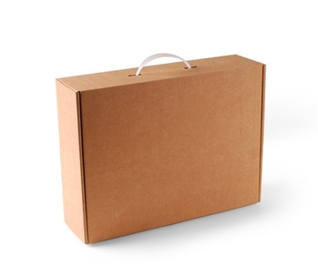 Maleta de cartón en color kraft. Pack de 10 unidades