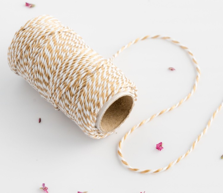 Fil Baker's Twine pour décorer vos boîtes et cadeaux Fil Baker's Twine pour décorer vos boîtes et cadeaux
