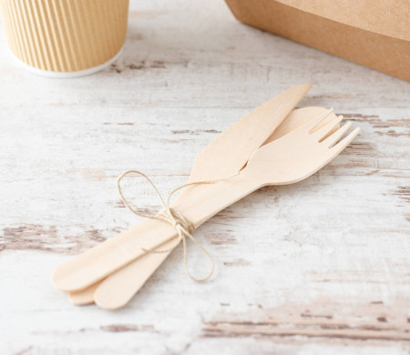 Set de couverts en bois