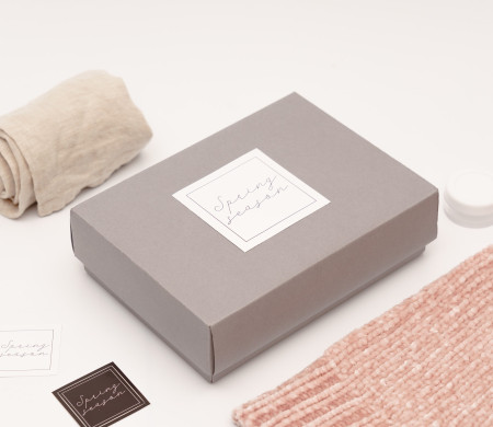 caja forrada premium para envíos exclusivos y regalos muy especiales