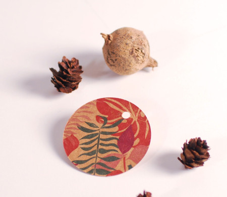 Limited edition round printed tags from the Blossom collection