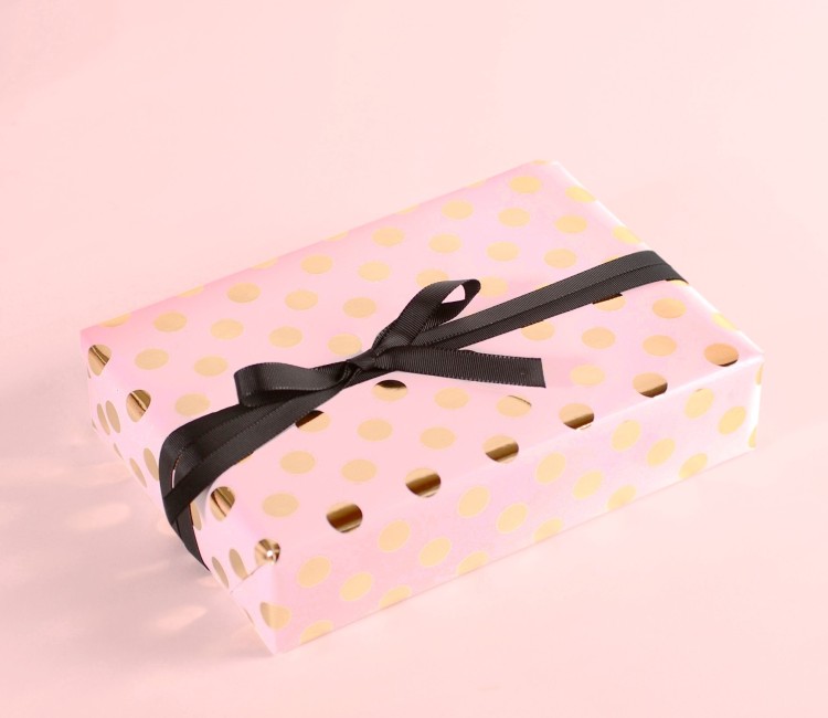 Papier cadeau à pois en papier foil Papier cadeau à pois en papier foil