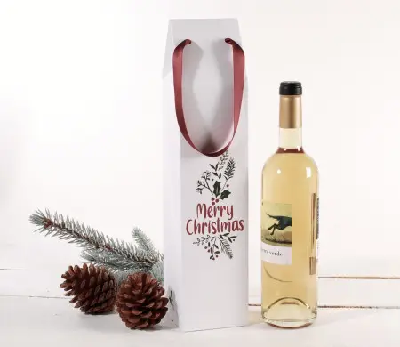 Weinkarton aus Karton mit Weihnachtsdruck
